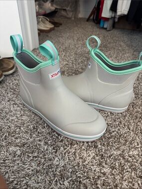 XTRATUF Gray & Mint Short Ankle Rain Boots